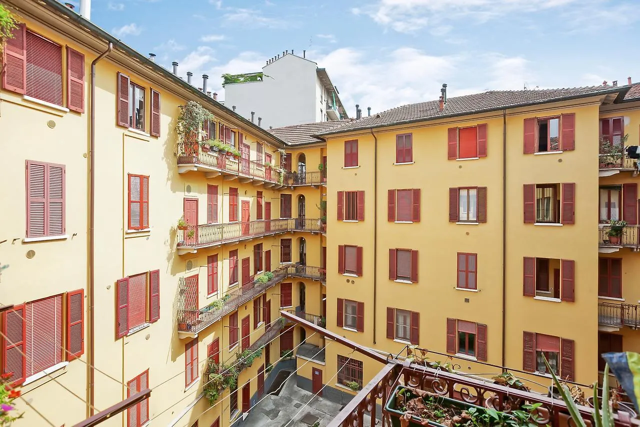 Appartamento Cenisio brilliant flat Milano